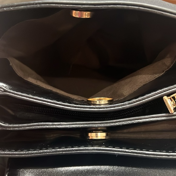 Black Crossbody Bag with buckle detail - Picture 8 of 10